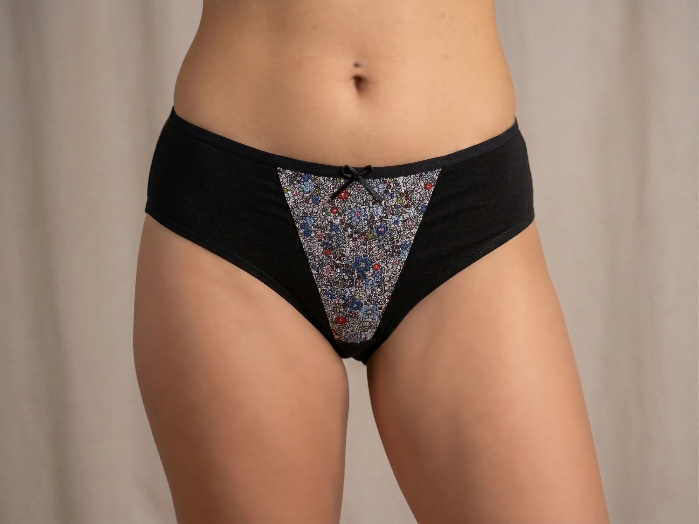 Trusa Alta con Detalle Frontal