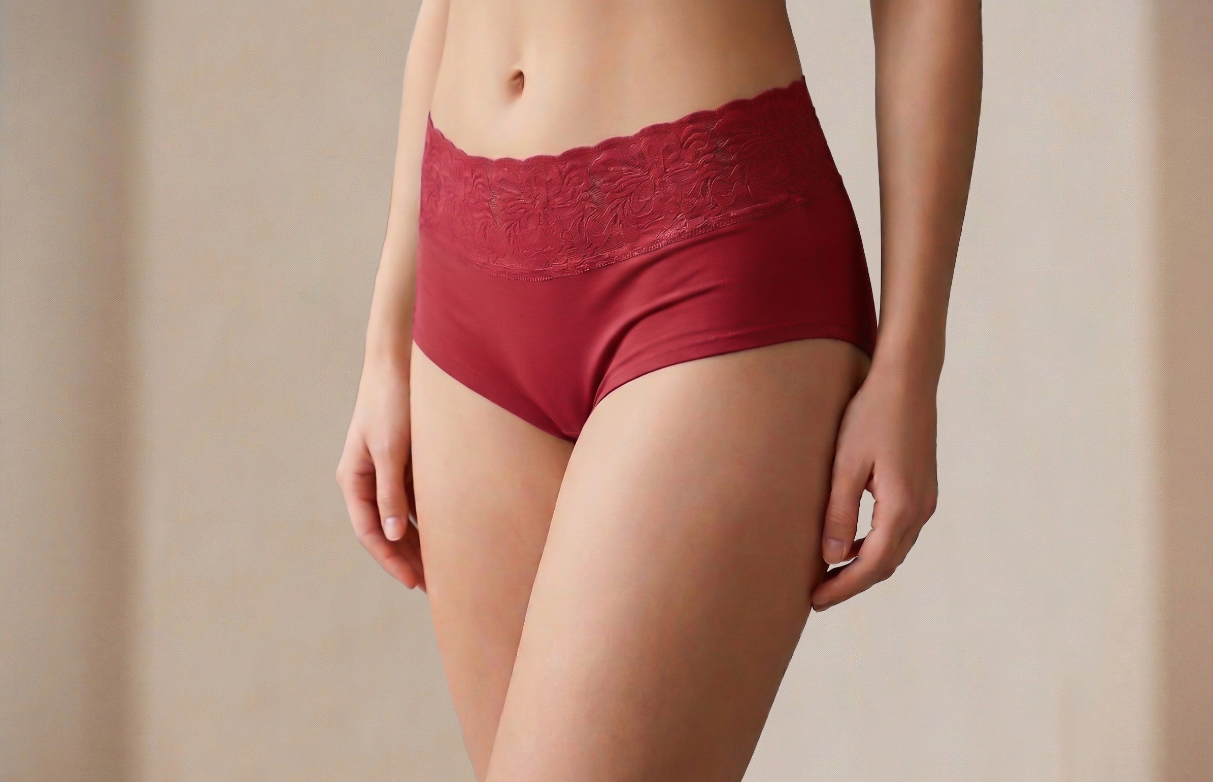 Trusa Mini Short con Blonda de Silicona